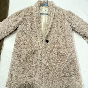 Aritzia (Wilfred) teddy coat. (Pale pink/nude) size xs